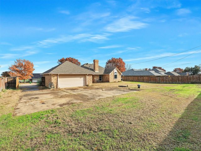 508 Castlegate Street, Howe, TX 75459