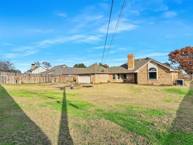 508 Castlegate Street, Howe, TX 75459