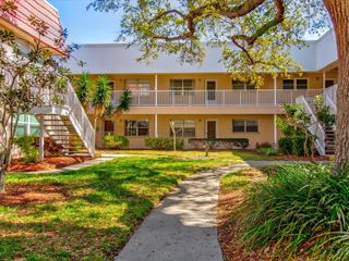 10037 62ND TERRACE N 23, St Petersburg, FL 33708