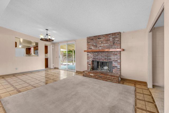 74127 Velardo Drive, Palm Desert, CA 92260