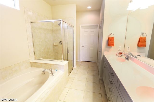 8484 Benelli CT, Naples, FL 34114