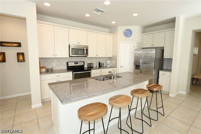 8484 Benelli CT, Naples, FL 34114