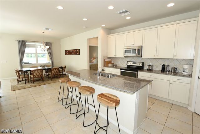 8484 Benelli CT, Naples, FL 34114