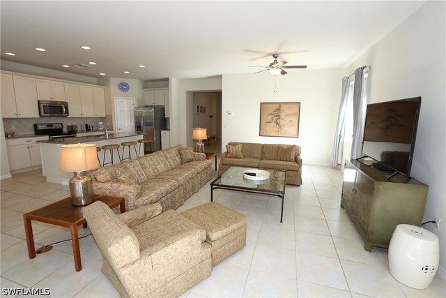 8484 Benelli CT, Naples, FL 34114