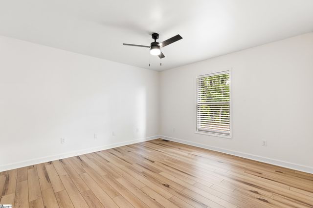421 Wood Road, Taylors, SC 29687