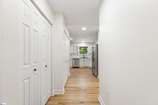 421 Wood Road, Taylors, SC 29687