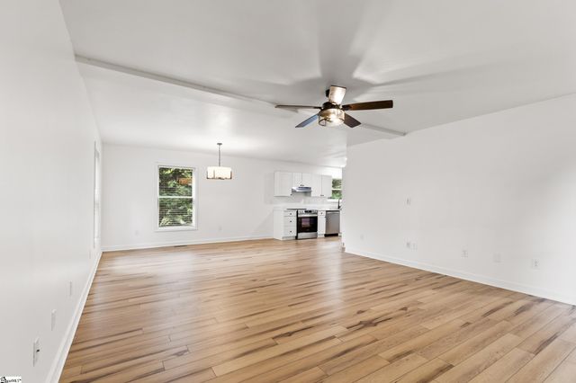 421 Wood Road, Taylors, SC 29687
