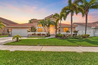 20106 NW 9th Dr, Pembroke Pines, FL 33029