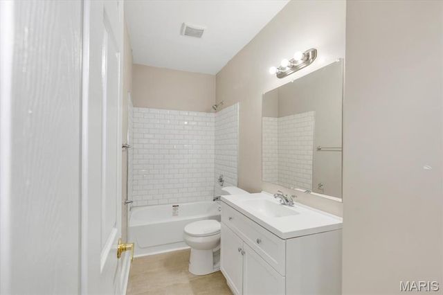 2424 Gothland Avenue, Overland, MO 63114