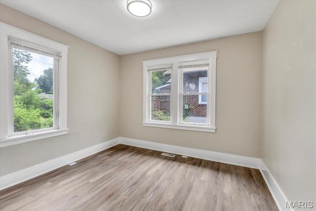 2424 Gothland Avenue, Overland, MO 63114