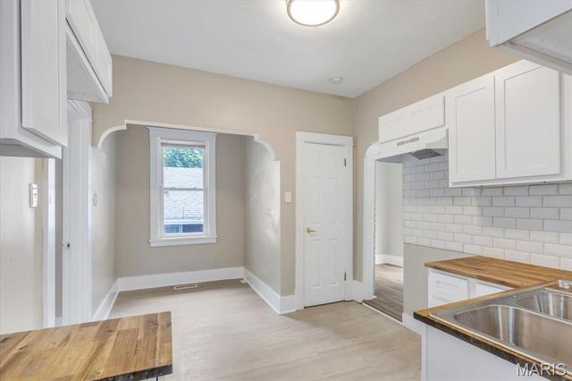 2424 Gothland Avenue, Overland, MO 63114