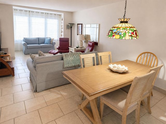 2841 Somerset Drive 107, Lauderdale Lakes, FL 33311