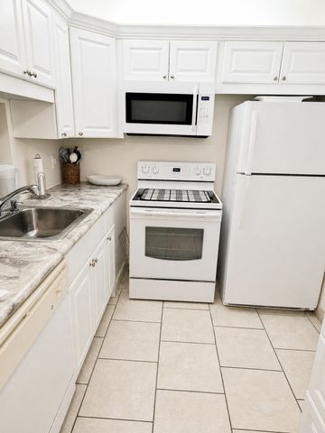 2841 Somerset Drive 107, Lauderdale Lakes, FL 33311