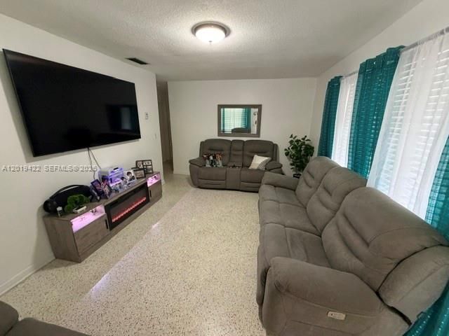 9385-9387 SW 37th Street, Miami, FL 33165