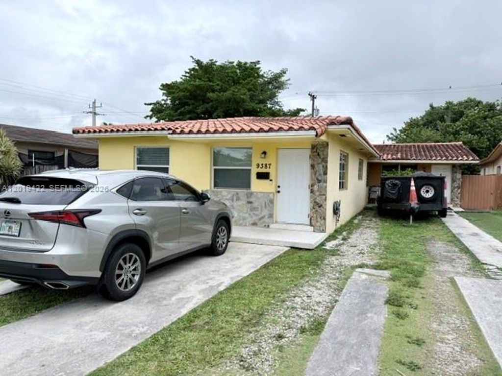 9385-9387 SW 37th Street, Miami, FL 33165