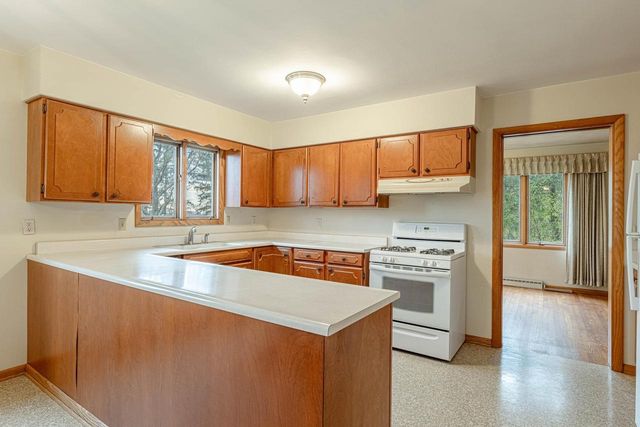 6689 Purcell Road, Belleville, WI 53508