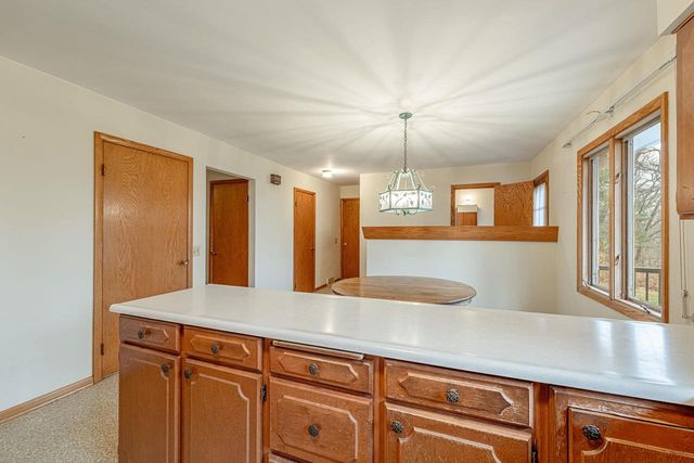 6689 Purcell Road, Belleville, WI 53508