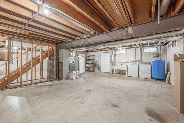 6689 Purcell Road, Belleville, WI 53508