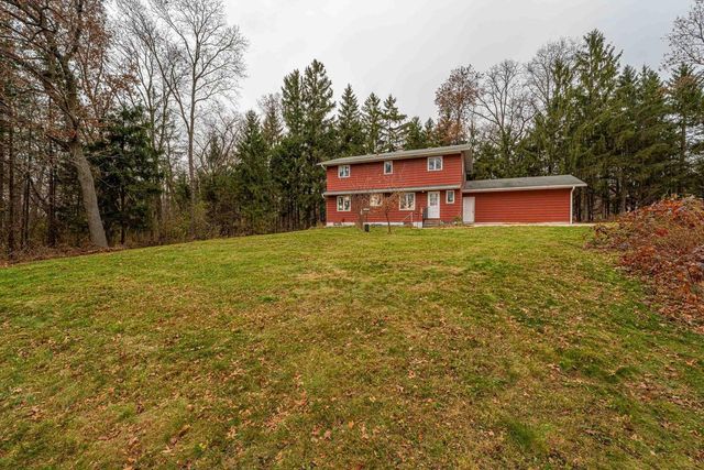 6689 Purcell Road, Belleville, WI 53508