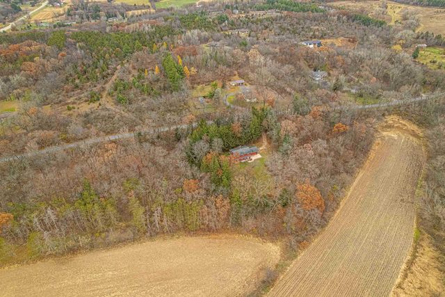 6689 Purcell Road, Belleville, WI 53508