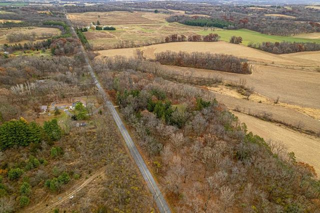 6689 Purcell Road, Belleville, WI 53508