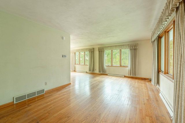 6689 Purcell Road, Belleville, WI 53508