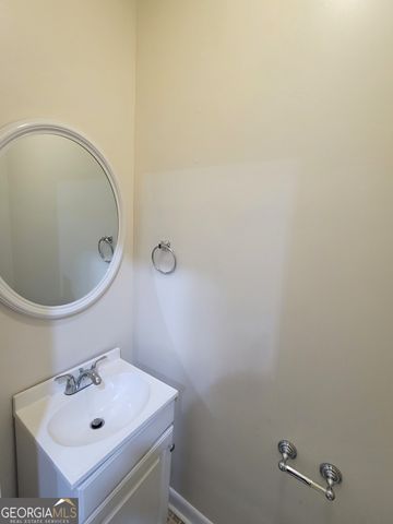 421 Willow Avenue, Warner Robins, GA 31093