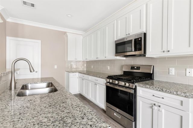 436 Pebble Drive, Dayton, TX 77535