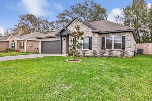 436 Pebble Drive, Dayton, TX 77535