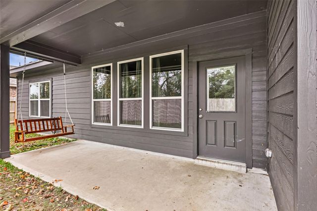 436 Pebble Drive, Dayton, TX 77535