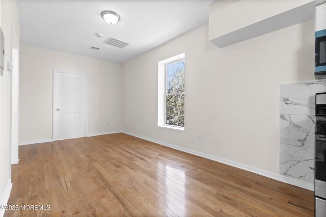 435 S 17th Street, Newark, NJ 07103