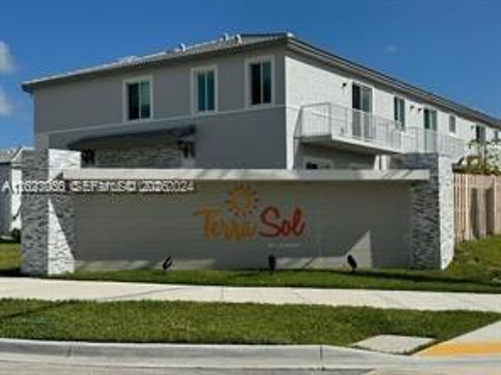 1371 SE 7th Ter 1371, Homestead, FL 33034