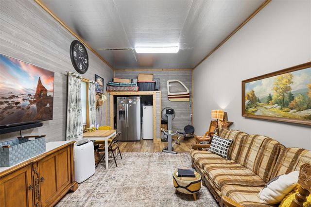 7023 County Road 329, Buffalo, TX 75831