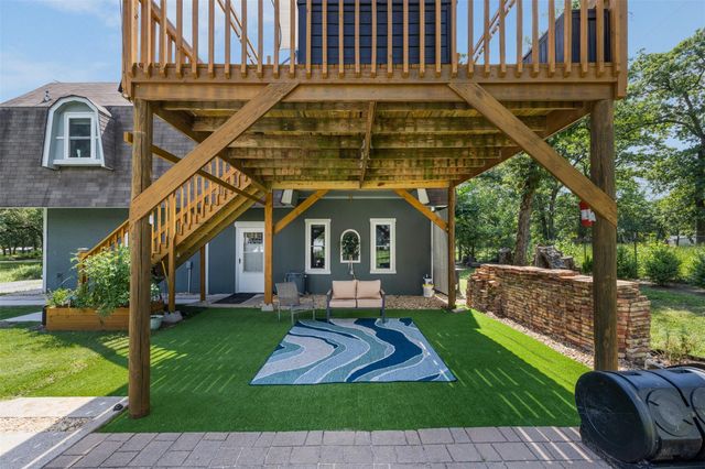 7023 County Road 329, Buffalo, TX 75831