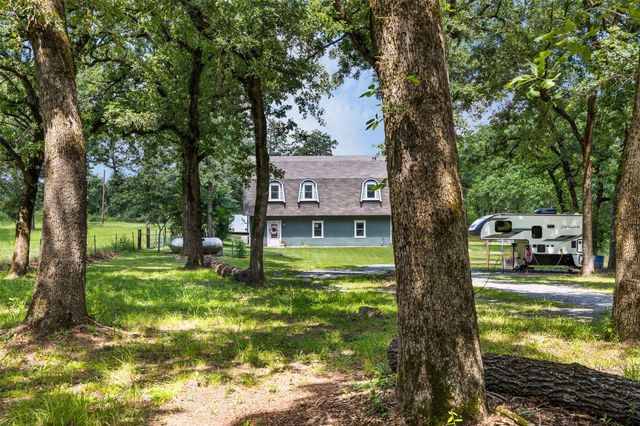 7023 County Road 329, Buffalo, TX 75831