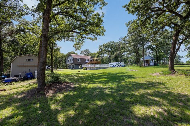7023 County Road 329, Buffalo, TX 75831