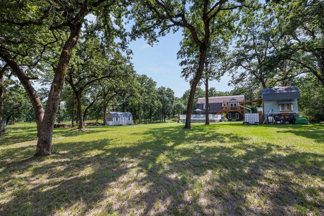 7023 County Road 329, Buffalo, TX 75831