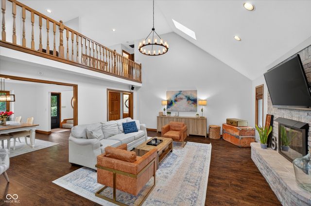3762 Bent Tree Lane, Greenwood, IN 46143