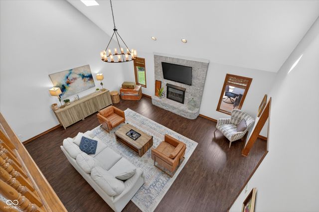3762 Bent Tree Lane, Greenwood, IN 46143
