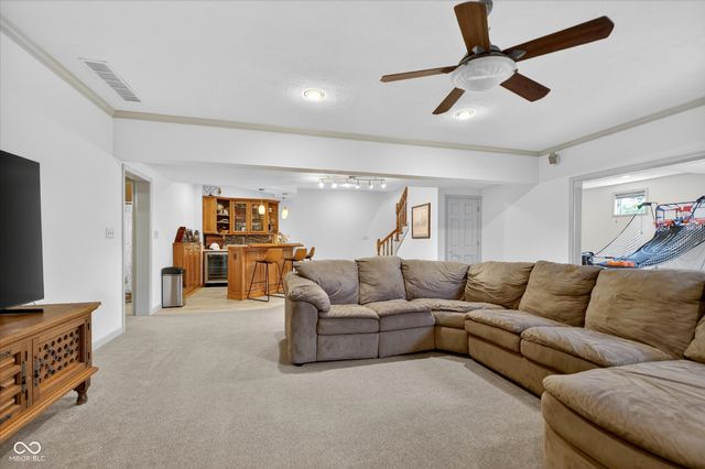 3762 Bent Tree Lane, Greenwood, IN 46143