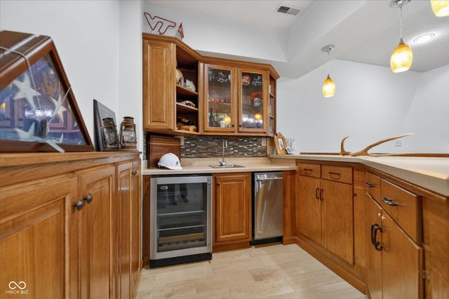 3762 Bent Tree Lane, Greenwood, IN 46143