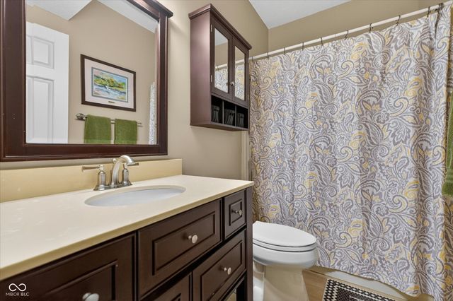 3762 Bent Tree Lane, Greenwood, IN 46143