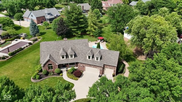 3762 Bent Tree Lane, Greenwood, IN 46143