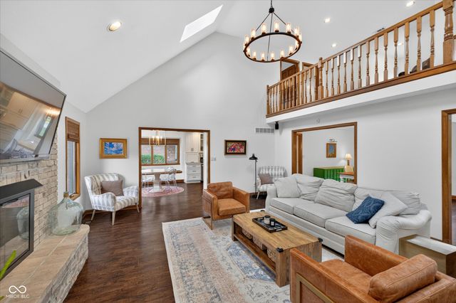 3762 Bent Tree Lane, Greenwood, IN 46143