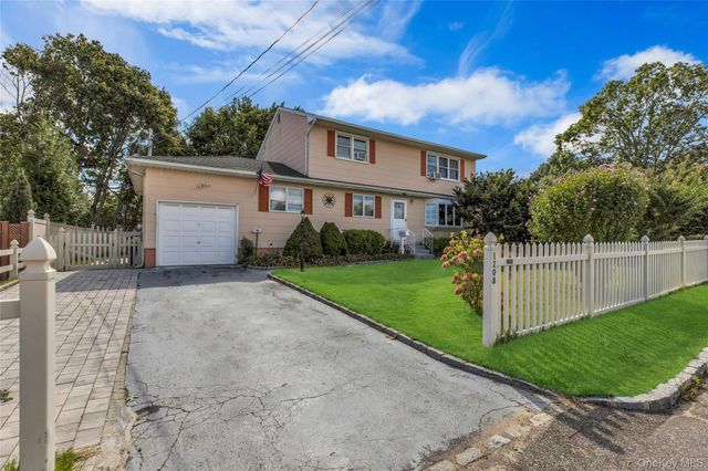 1208 America Avenue, West Babylon, NY 11704