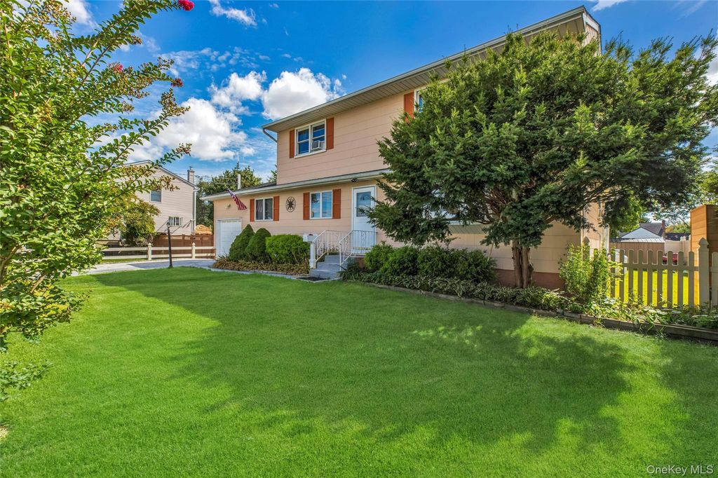 1208 America Avenue, West Babylon, NY 11704 — photo 2