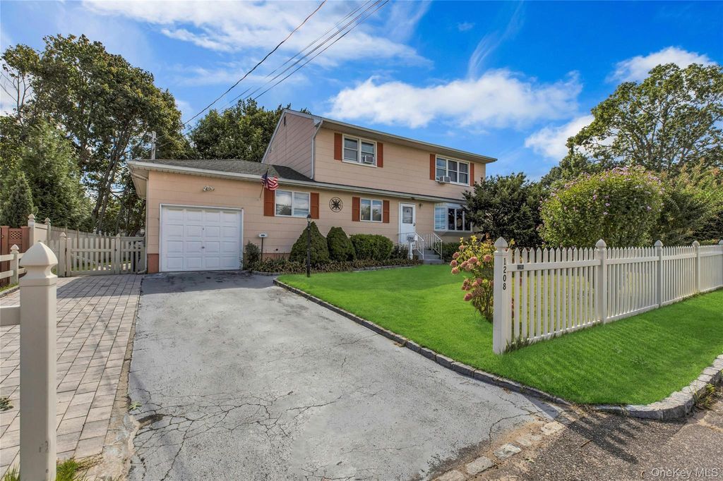 1208 America Avenue, West Babylon, NY 11704 — photo 4