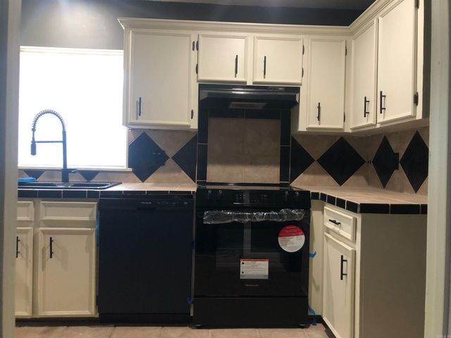 2589 Lakeside Drive, Benton, AR 72019