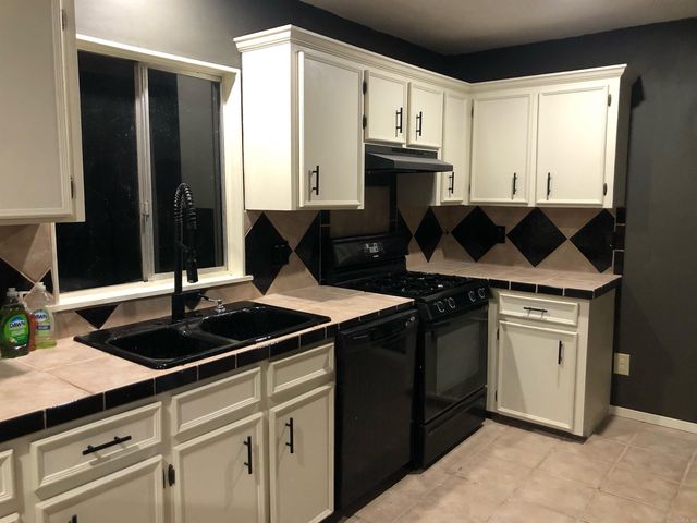 2589 Lakeside Drive, Benton, AR 72019