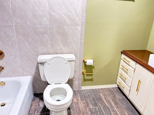 2589 Lakeside Drive, Benton, AR 72019